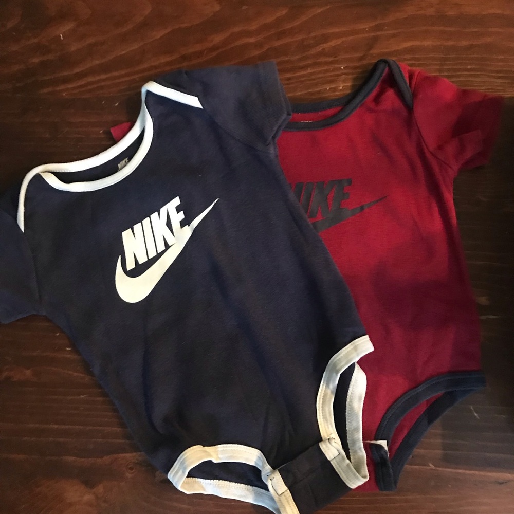 Nike onesies 9-12 months